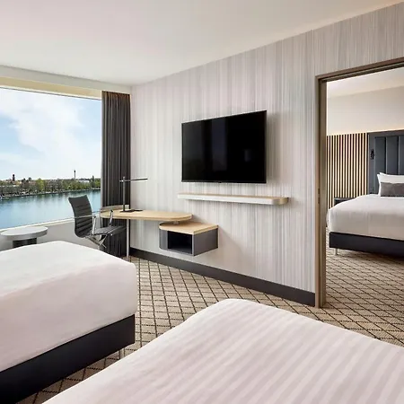 Courtyard By Marriott Hannover Maschsee-3